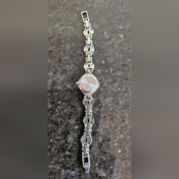 VINTAGE Aviva collection ladies watch - Picture 2 of 5